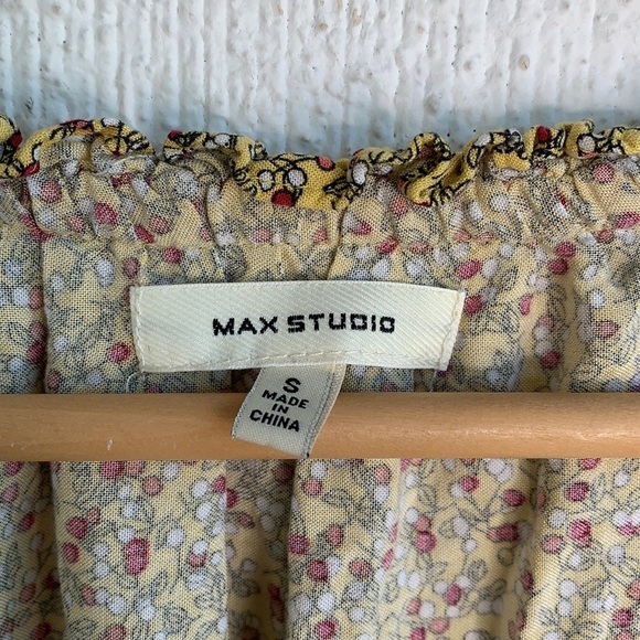 Max Studio Yellow V neck Floral Flowy Blouse sz S - Picture 4 of 7